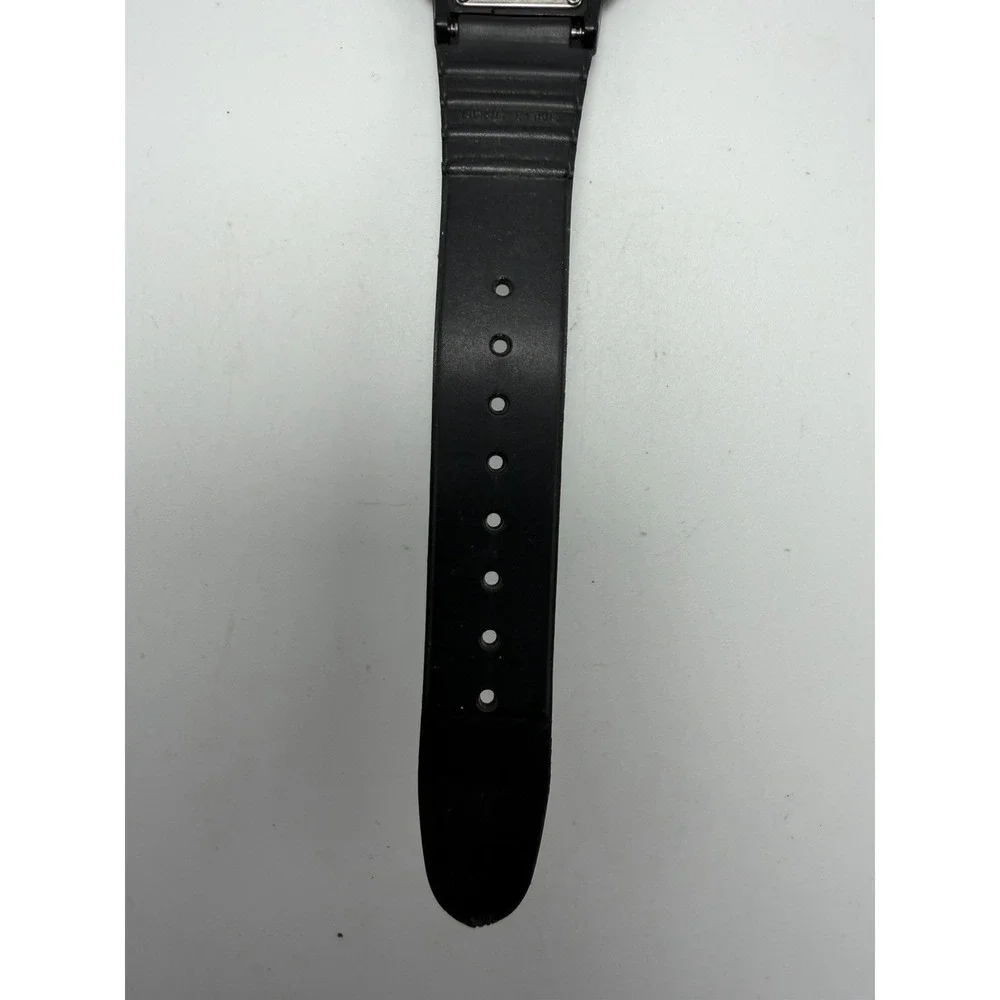 Timex New Battery Mens Watch E7 1997 Vintage 35MM 7.75